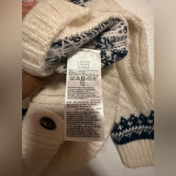 Old Navy Fair Isle Cardigan Sweater - Picture 7 of 9